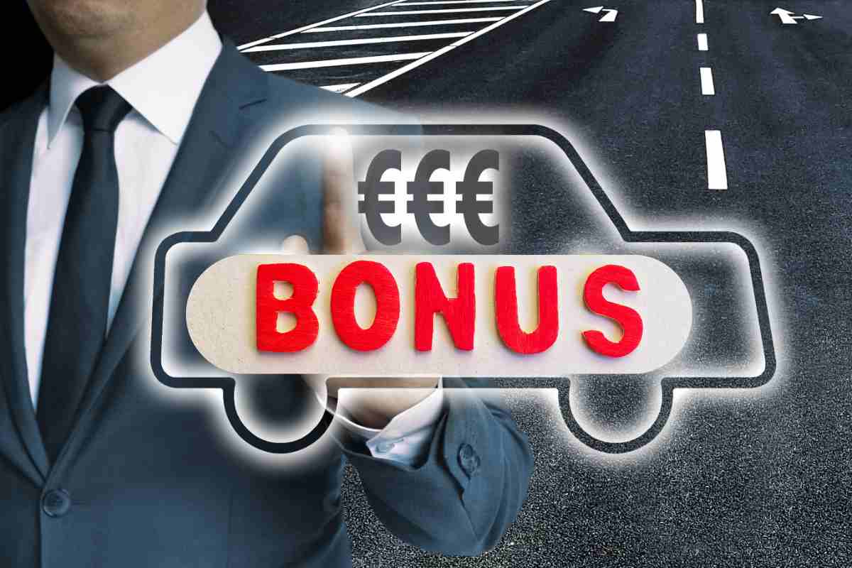 logo euro, scritta bonus, auto stilizzata con sagoma di uomo
