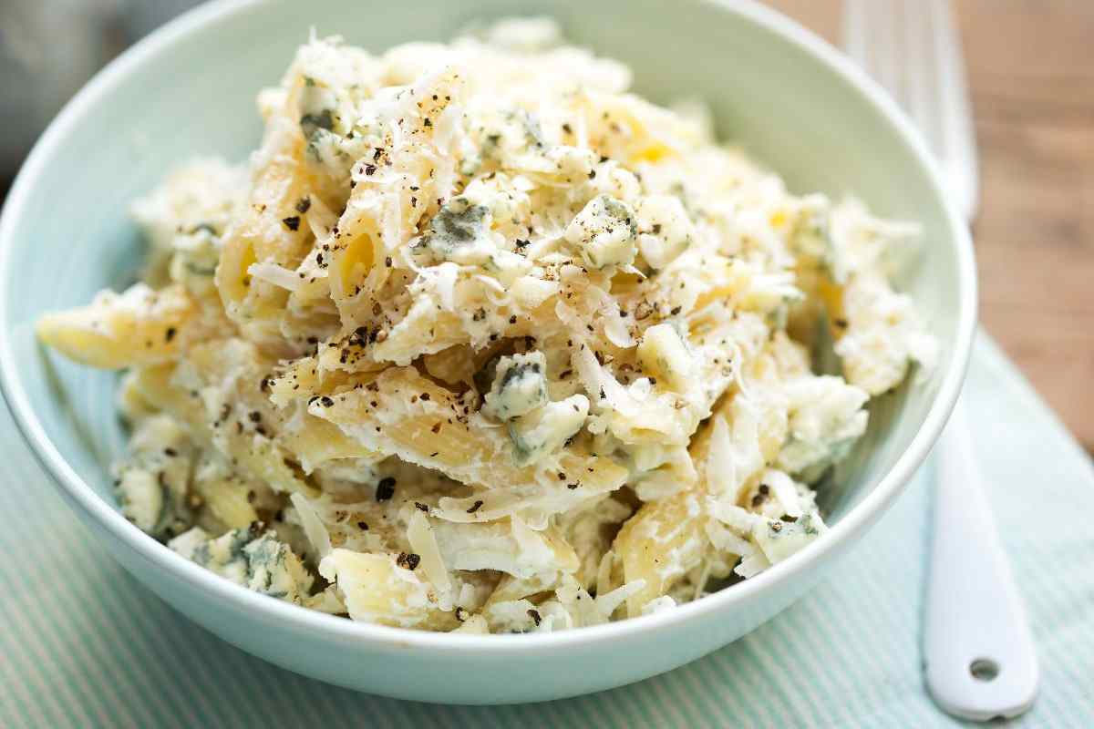 pasta con ricotta e parmigiano