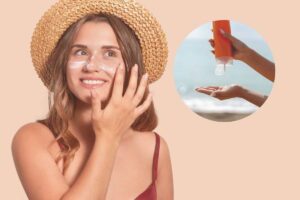 ragazza mette la crema sul volto e nel cerchietto della crema